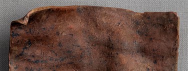 
Cuatro nombres de esclavos, una fosa y una tablilla de plomo del siglo II que invoca a dioses del inframundo