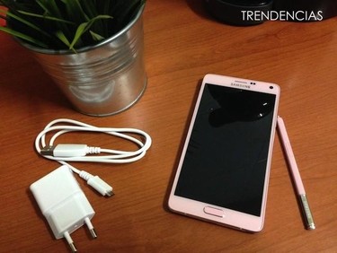 Una pantalla de ensueño: probamos el Samsung Galaxy Note 4 en su versión más femenina 