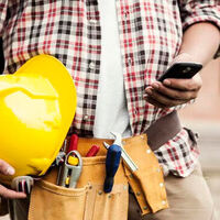 Mi empresa me obliga a utilizar mi móvil personal en el trabajo, ¿me puedo negar?  