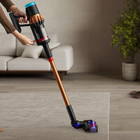 Dyson V16 llega a México: aspira, trapea y almacena 30 días de basura sin contacto