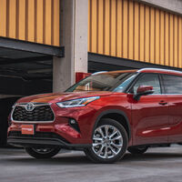 El Toyota Highlander Hybrid ya tiene precio en México: adiós al V6, la gama ahora es 100% híbrida