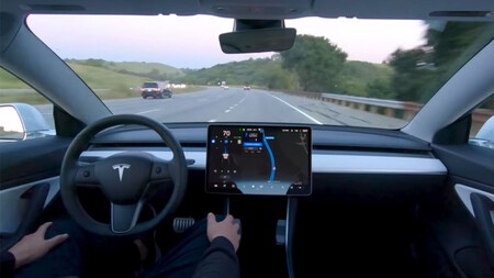Tesla Quiere Eliminar Este Video Como Su Model 3 Intento Eliminar A Ese Maniqui 2