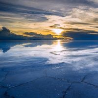 Reflejos en el Salar de Uyuni, en Bolivia 