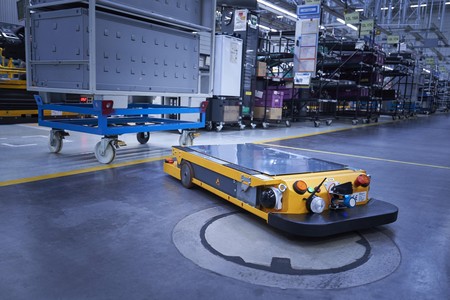 BMW está desarrollando junto a NVIDIA cinco robots dotados de redes neuronales para mejorar la producción de coches