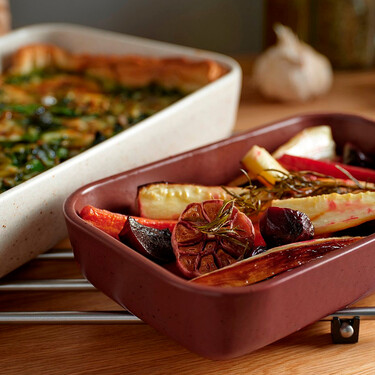 Ikea lanza dos bandejas de horno por menos de 15 euros: son perfectas para cocinar y presentar los asados