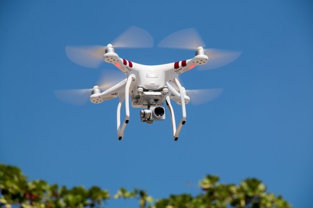 Un bebé de un mes de una isla de Vanuatu, el primero en recibir una vacuna entregada por un drone