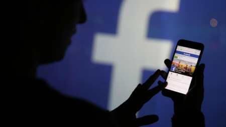 Los beneficios de Facebook no paran de crecer, y sus usuarios activos al mes ya superan los 1.700 millones