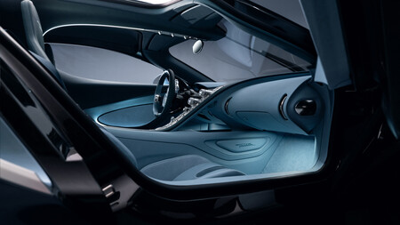 bugatti tourbillon sonido