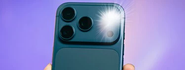 La magia de Apple resumida en una función: tocar la manzana del iPhone para que se encienda la linterna