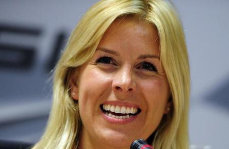 María de Villota recibe el alta hospitalaria