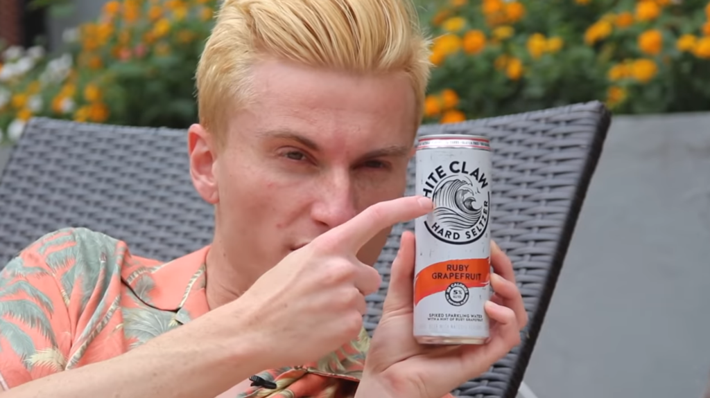 La cerveza es de gordos y da resaca: la nueva moda entre los jóvenes es el alcohol que no sabe a alcohol (y tiene menos calorías)