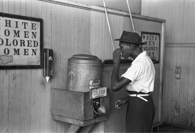 Discrimination 60512 1280
