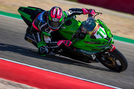 Ana Carrasco seguirá corriendo con una Kawasaki Ninja 400 del equipo Provec en el mundial de Supersport 300