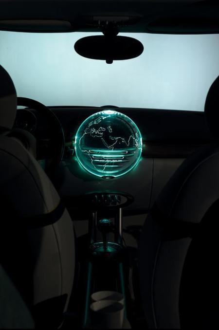 Mini centre globe