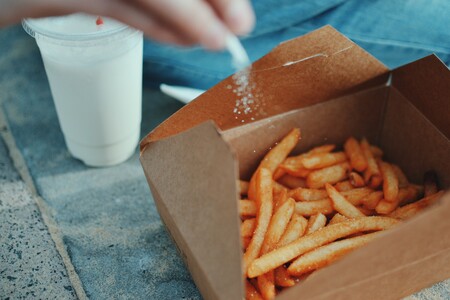 Cinco señales que te da tu cuerpo de que estás consumiendo demasiada sal