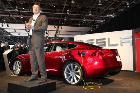 Según Elon Musk, los eléctricos serán mayoría en 2030