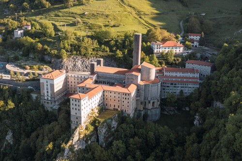 Iglesia Impresionante Euskadi