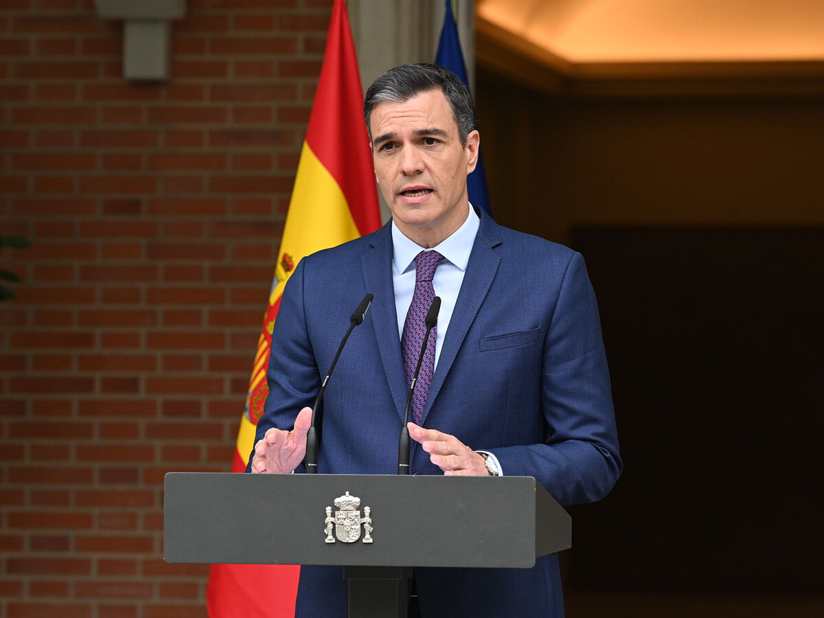 Pedro Sánchez confía en recuperar el suministro "pronto" sin dar plazos y pide cautela y "un uso responsable del móvil"
