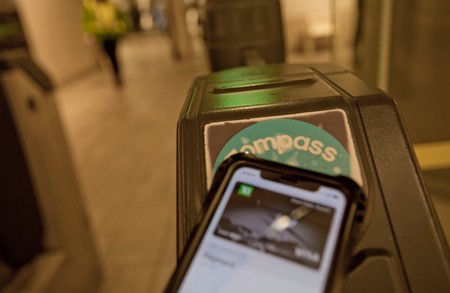 La función express de Apple Pay en el metro de Nueva York provoca algunos pagos no intencionados