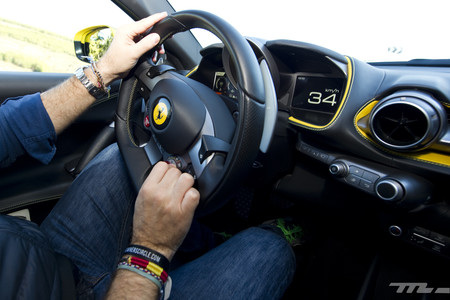 Ferrari 812 Superfast Manettinno wet