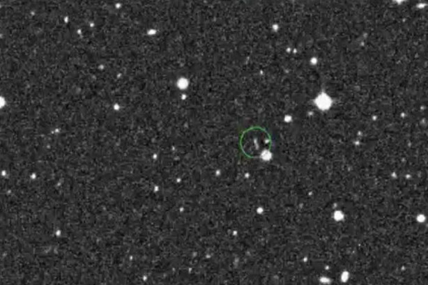 Detectan una posible 'miniluna' que lleva tres años orbitando la Tierra