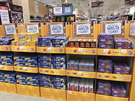 Vuelta al cole sin bollería ni procesados: piden que se elimine la publicidad que fomenta la obesidad infantil