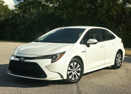 Toyota México domina el mercado de autos híbridos superando las 60,000 unidades vendidas