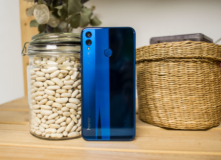 Honor 8X, primeras impresiones: un "gigante" de 6,5 pulgadas también puede ser cómodo y compacto