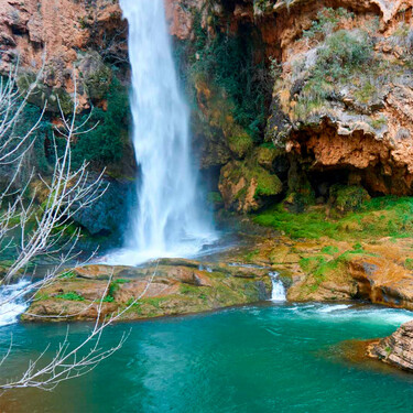 Una cascada con altura, la vía verde más larga de España y ríos refrescantes: la parada en Castellón más deliciosa del verano 
