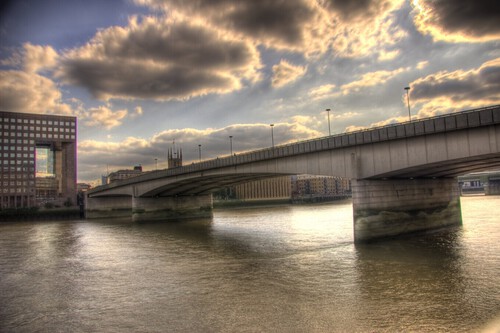 Operación London Bridge y otros puentes unidos para siempre a la Familia Real Británica