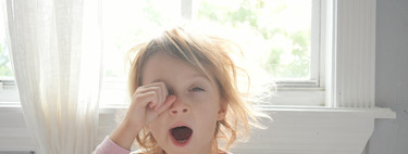 ¡Cómo cuesta despertarse! Así puedes ayudar a tu hijo a madrugar ante la vuelta al cole