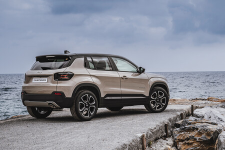 Jeep Avenger E Hybrid 2024