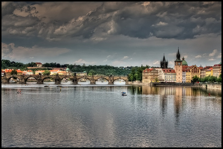 Curiosidades: Embargan el Puente de Carlos en Praga