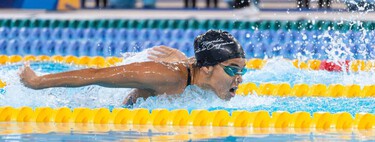 Alguien llenó una piscina de jarabe para saber si se puede nadar más rápido que en agua. Terminó ganando un Premio Nobel