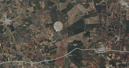 溶融塩の蓄熱により太陽がないときでもエネルギーを生産できるセビリアの太陽光発電所