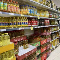 Aceite de oliva a 4,69 euros el litro: Carrefour ya lo vende más barato que Portugal 