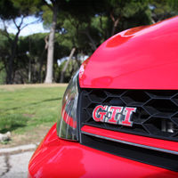 Los 43 años de Volkswagen Golf condensados en un minuto de leyenda GTI serán lo más cool que verás hoy