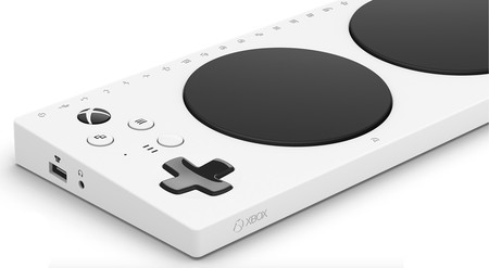 El Xbox Adaptive Controller llega a España: ya se puede adquirir sin reservas en la Tienda de Microsoft