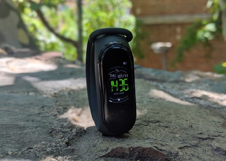 Xiaomi Mi Band 4 a precio de chollo con este cupón de descuento: llévatela por menos de 20 euros con envío gratis