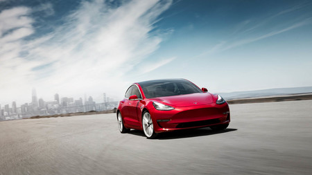 Tesla eliminará funciones de los Tesla Model 3 básicos: las tenían por error y ahora serán de pago