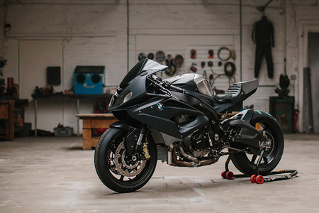 Los 296 cv de esta BMW S1000RR Turbo son aptos solo para dementes