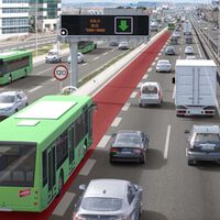 La DGT quiere arreglar los atascos diarios de la A-2 en Madrid. La solución: incrustar un carril Bus-VAO sin separación del resto de carriles