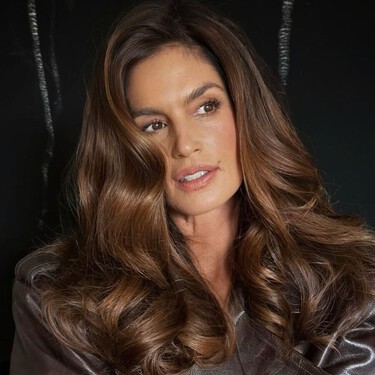 Cómo rejuvenecer el pelo envejecido: los consejos para cuidar el cabello a los 50 y que se vuelva a ver como en su mejor versión