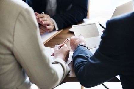 ¿Cómo cobrar las facturas a tus clientes? Las cinco formas más habituales para hacerlo