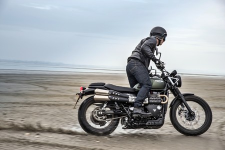 Triumph Street Scrambler 04