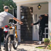 Esta moto eléctrica sueca de 14 CV y 86 km de autonomía ya se puede comprar por 14.000 euros