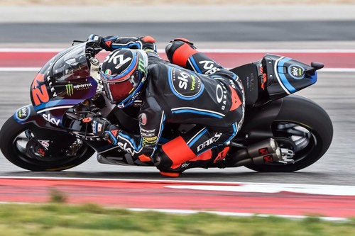 Pecco Bagnaia lleva al límite a Álex Márquez para hacerse con el triunfo y el liderato de Moto2 en Austin
