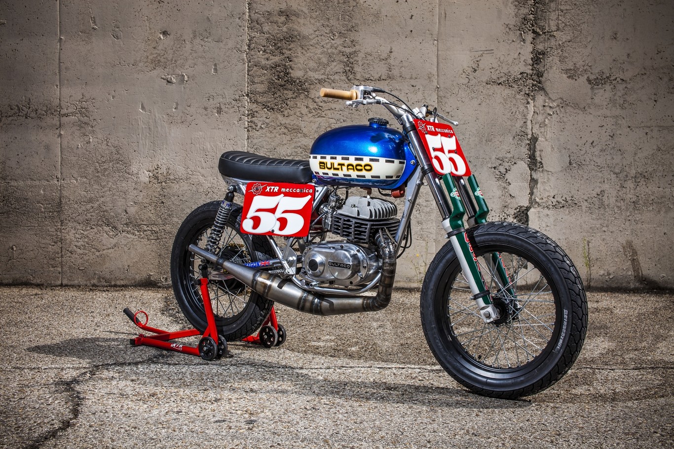 Esta pequeña es Astro, la Lobito Mk7 de XTR Pepo que homenajea el legado de Bultaco en el Dirt Track