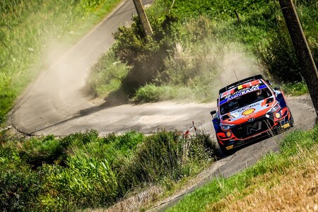 Thierry Neuville es profeta en su tierra liderando el doblete de Hyundai en el Rally de Ypres