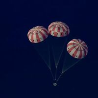 Tras 9 días y muchas fotos espectaculares de la Luna y el espacio, la histórica Artemis II regresa a la Tierra